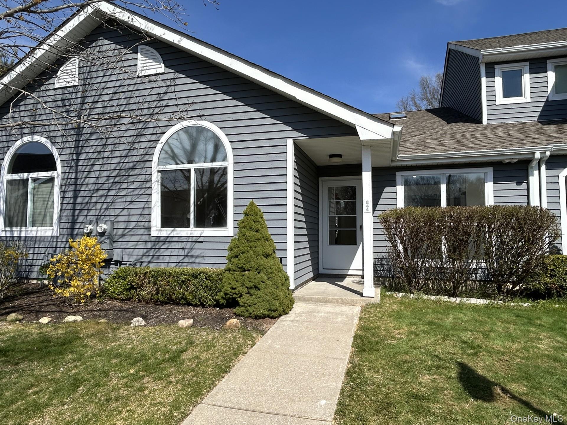 844 Spring Lake Dr, Middle Island