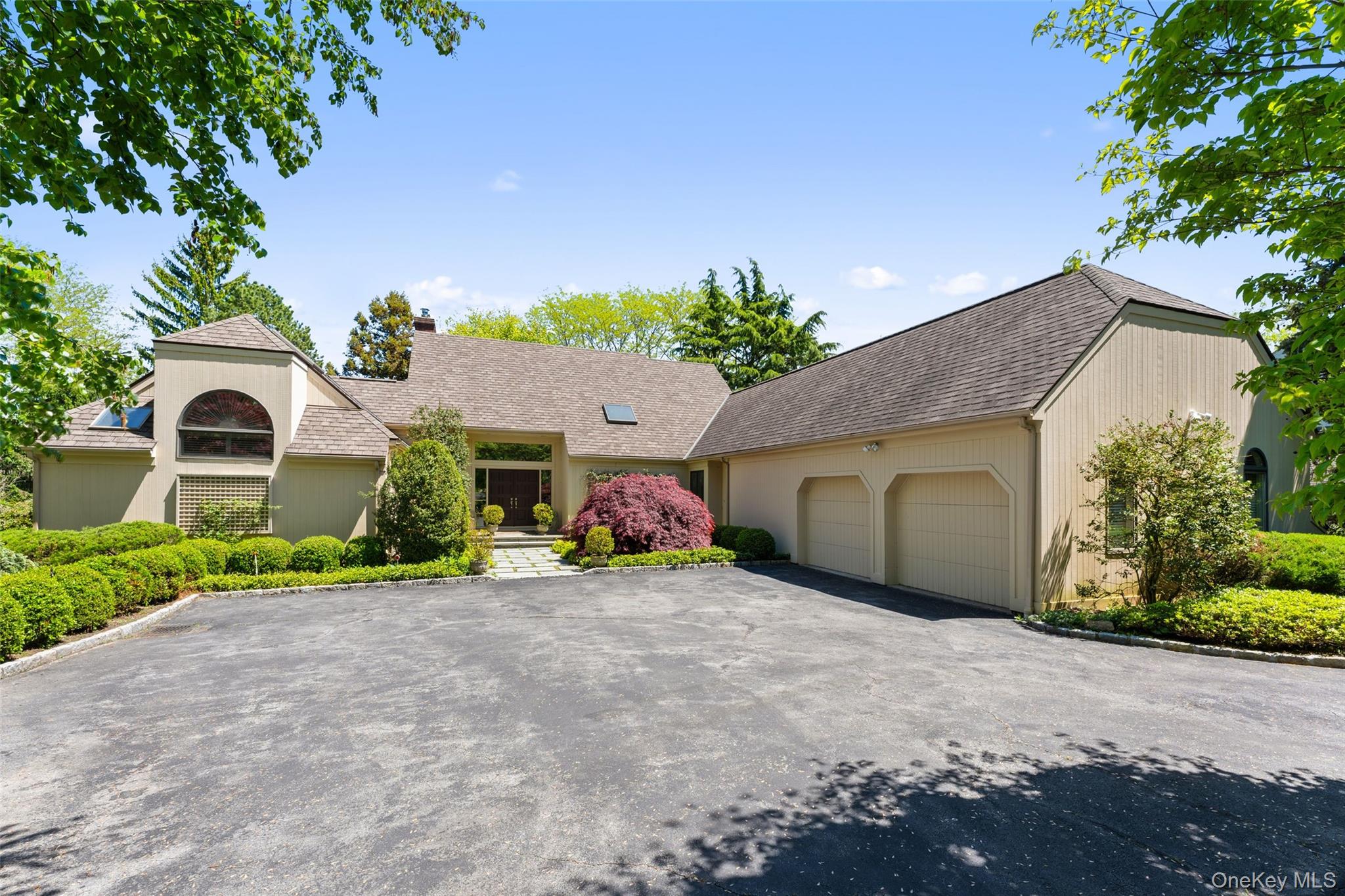 Contemporary ranch in prestigious gated community The Springs