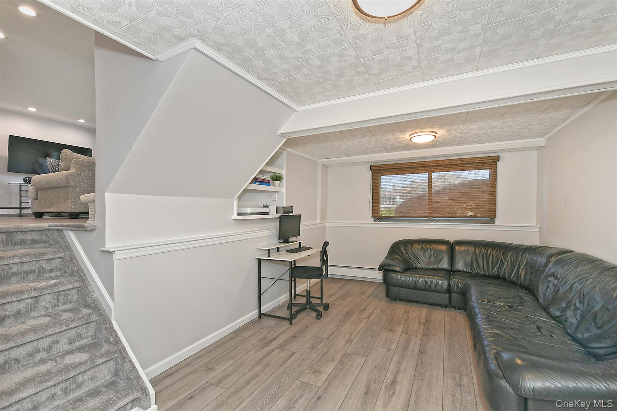 Home Office & Den With Private Entrance