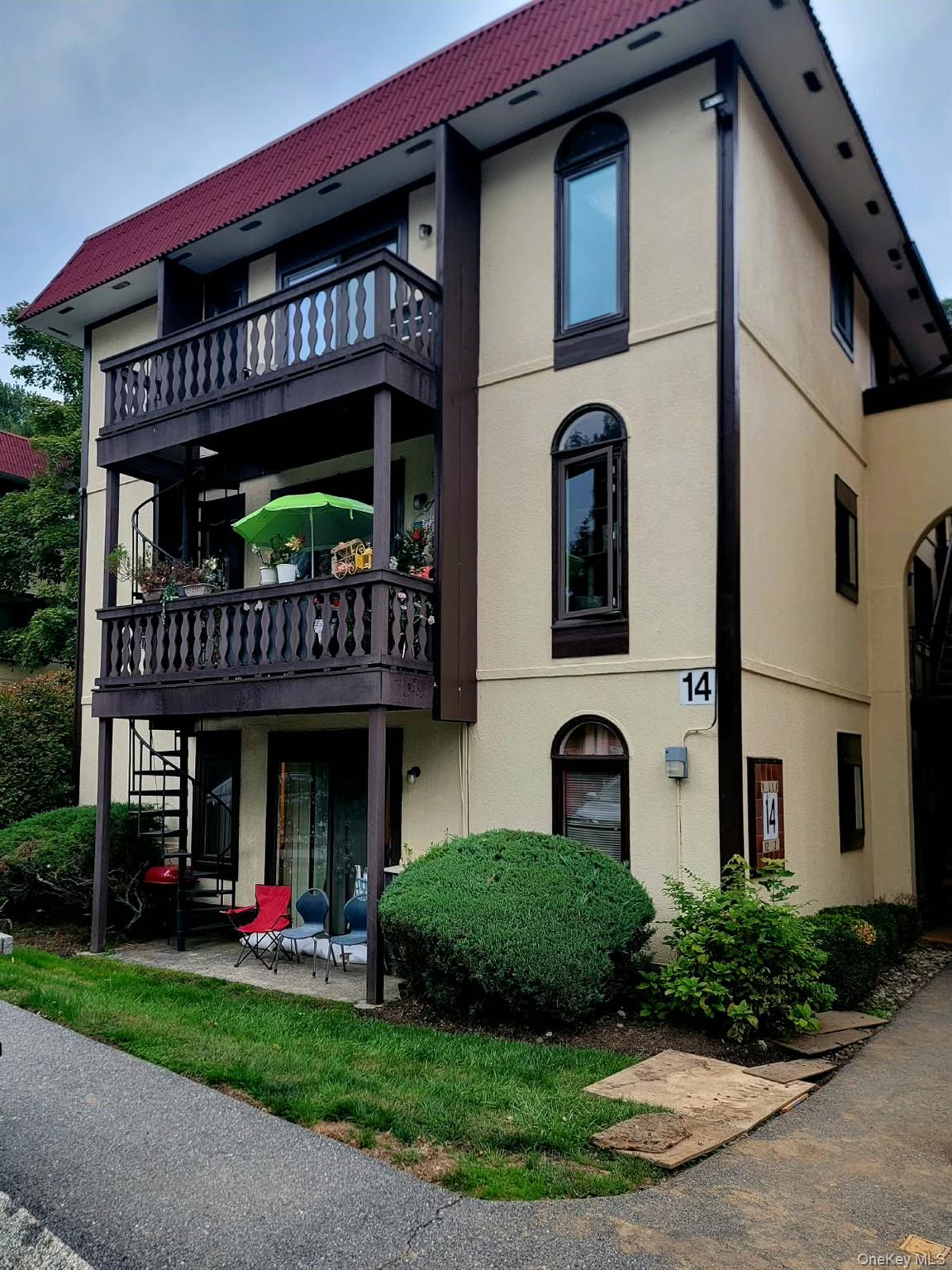 Community View
