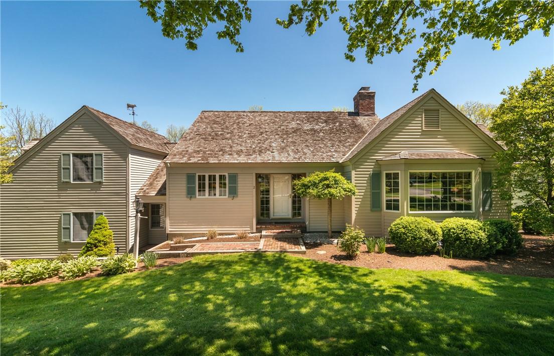 Meticulously maintained 3 bedroom and 2.5 bath home in Hunt Farm located in the historic hamlet of Waccabuc in Lewisboro, NY.  Just move in and enjoy. Wait to you see the salt water pool.