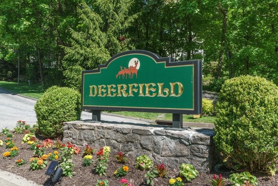 Welcome to Deerfield! A beautiful complex just 45 mins to NYC!